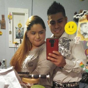 Meet your Posher, Cesar